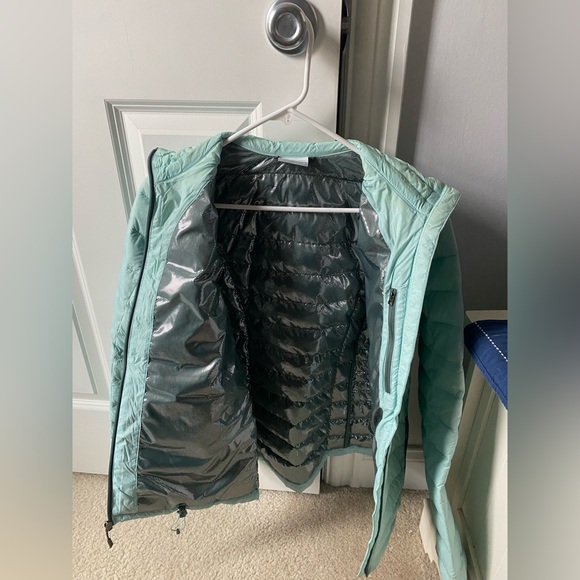 Columbia mint green puffer jacket - Picture 2 of 3